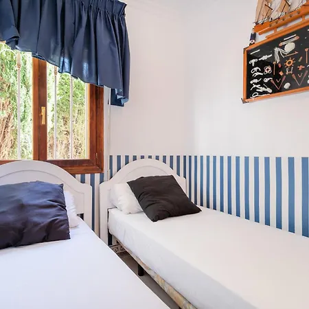 Retiro Levante Apartment